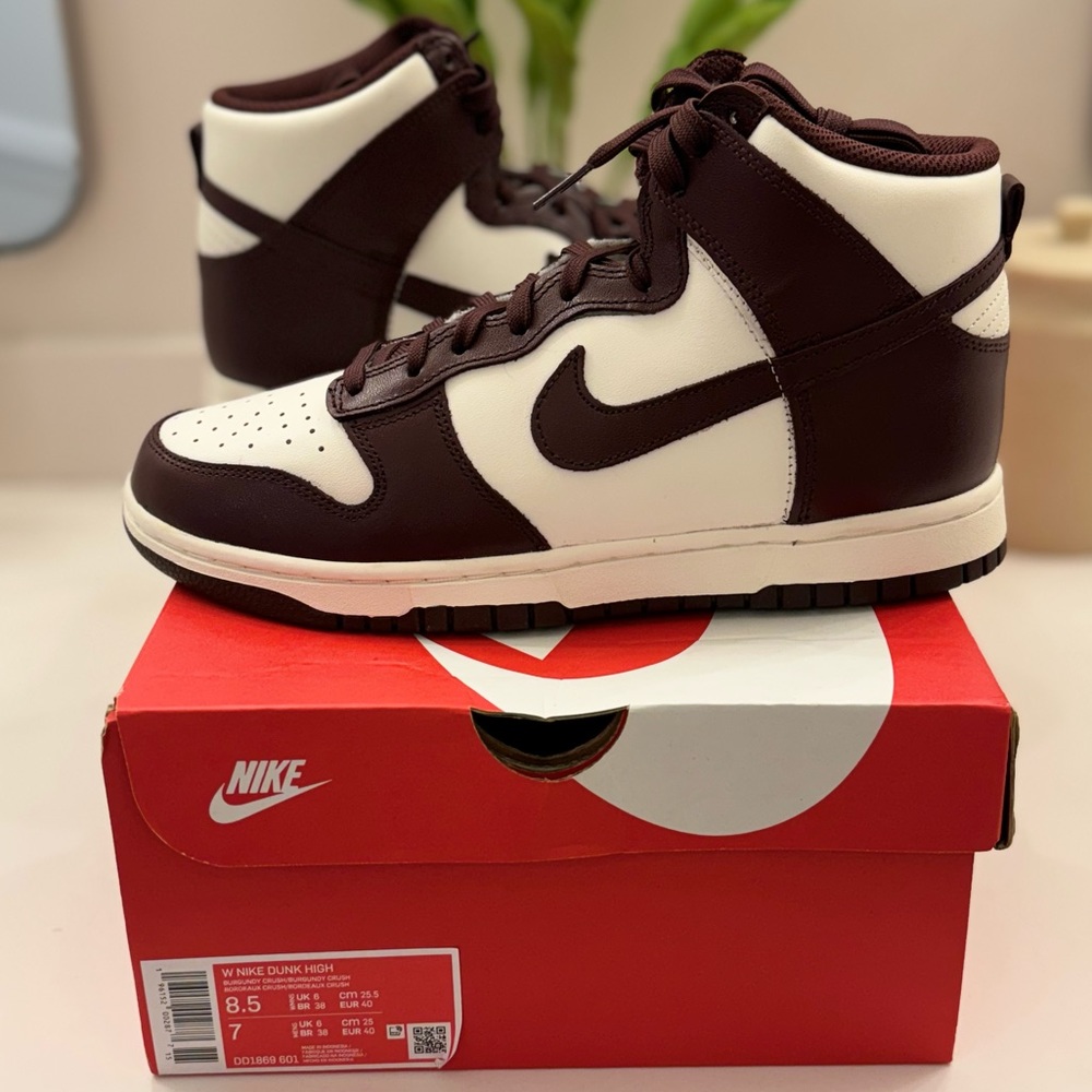 Womens Nike Dunk High